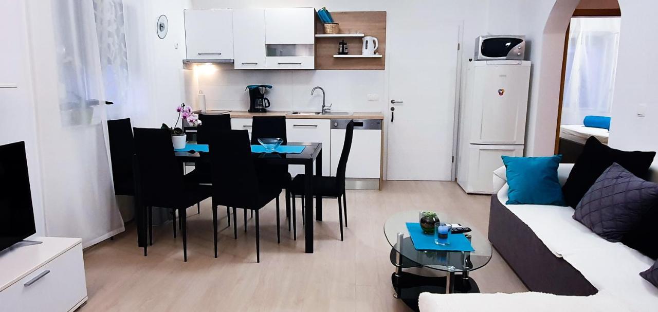 Radenka Zafron Apartment Vodice Extérieur photo